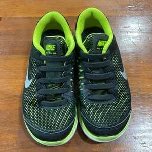 Nike Flex sneakers